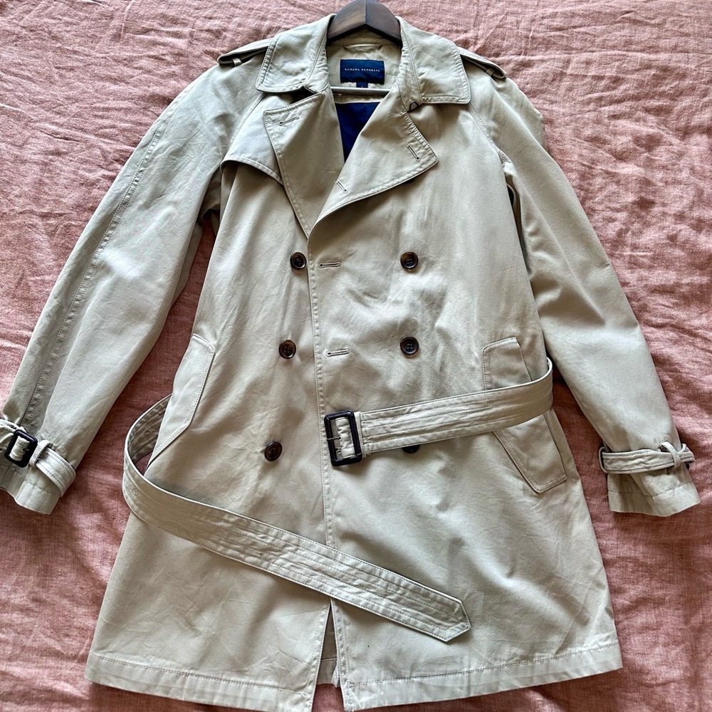 Banana Republic Black Label competes with Coach